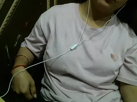 Snapshot of UrsMansi chatting on March 2026 08:38:01 PM UrsMansi online show from March 2026 08:38:01 PM