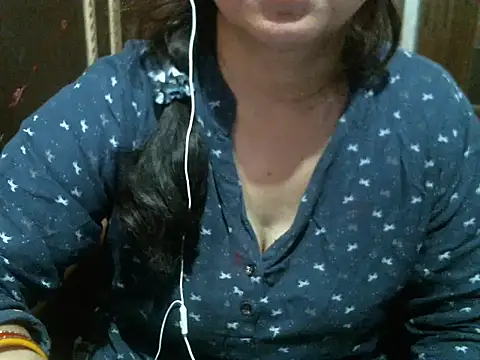 Snapshot of UrsMansi chatting on April 2026 08:08:01 AM UrsMansi online show from April 2026 08:08:01 AM