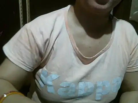 Snapshot of UrsMansi chatting on April 2026 08:09:02 PM UrsMansi online show from April 2026 08:09:02 PM