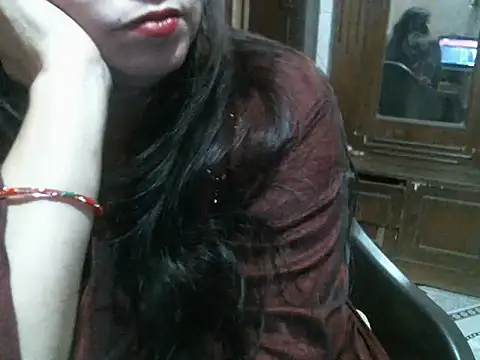 Snapshot of UrsMansi chatting on April 2026 09:17:02 PM UrsMansi online show from April 2026 09:17:02 PM