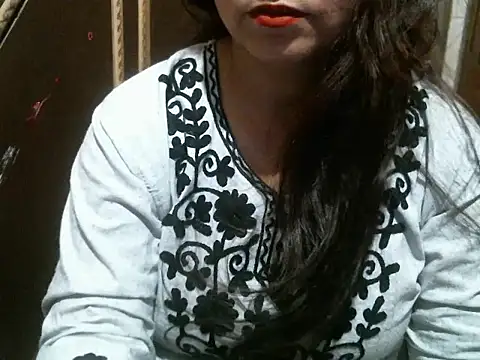 Snapshot of UrsMansi chatting on May 2026 10:52:02 PM UrsMansi online show from May 2026 10:52:02 PM