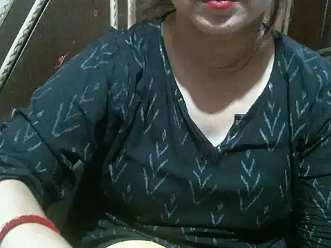 Snapshot of UrsMansi chatting on June 2026 03:49:01 AM UrsMansi online show from June 2026 03:49:01 AM