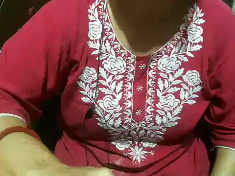 Snapshot of UrsMansi chatting on June 2026 07:49:01 PM UrsMansi online show from June 2026 07:49:01 PM
