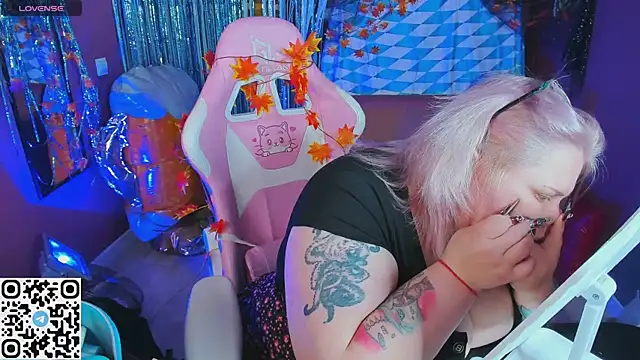 Snapshot of Yoki_Shizuko chatting on September 2025 06:57:02 AM Yoki Shizuko online show from September 2025 06:57:02 AM