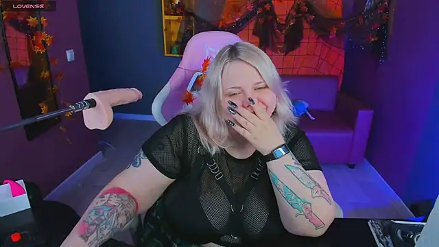 Snapshot of Yoki_Shizuko chatting on October 2025 06:57:01 AM Yoki Shizuko online show from October 2025 06:57:01 AM