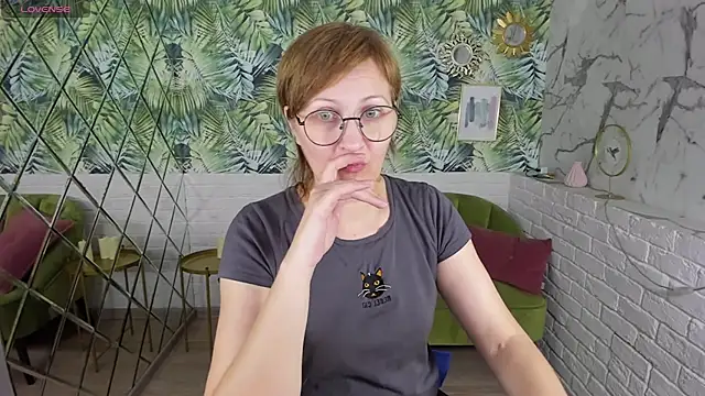 Paris Cherry online show from March 2025 08:03:02 PM