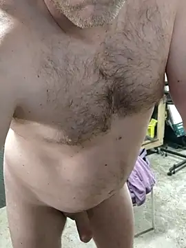 Snapshot of IronedTitan chatting on October 2025 12:11:01 AM IronedTitan online show from October 2025 12:11:01 AM