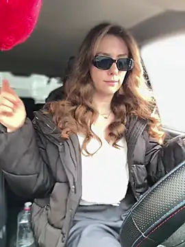 Snapshot of MariiD chatting on March 2026 07:00:02 AM MariiD online show from March 2026 07:00:02 AM