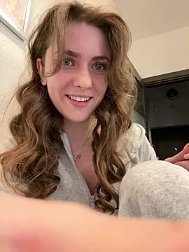 Snapshot of MariiD chatting on March 2026 07:14:02 AM MariiD online show from March 2026 07:14:02 AM