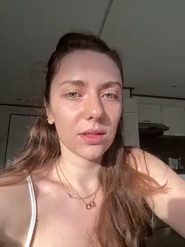 Snapshot of MariiD chatting on April 2026 06:07:01 AM MariiD online show from April 2026 06:07:01 AM