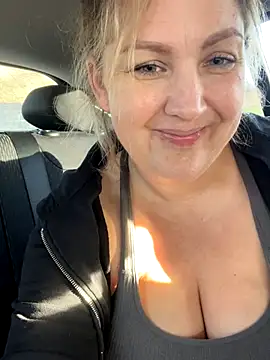 Snapshot of Anna_Alexa chatting on October 2025 12:06:01 PM Anna Alexa online show from October 2025 12:06:01 PM