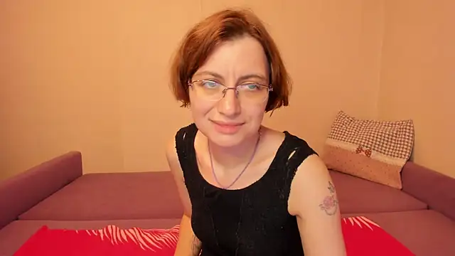 Snapshot of MarilynDream chatting on July 2026 04:31:02 PM MarilynDream online show from July 2026 04:31:02 PM