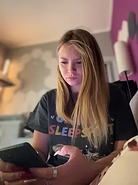 AnastasiaAniess online show from January 2026 08:17:01 AM