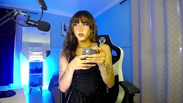 Snapshot of charlottesexxx chatting on May 2026 09:44:02 PM charlottesexxx online show from May 2026 09:44:02 PM