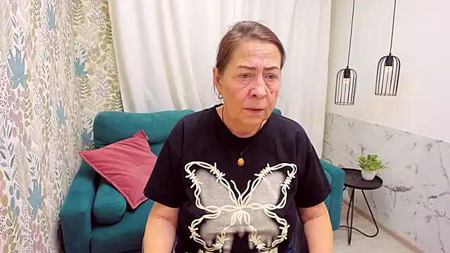Snapshot of LindaPassionate chatting on May 2026 01:16:02 PM LindaPassionate online show from May 2026 01:16:02 PM