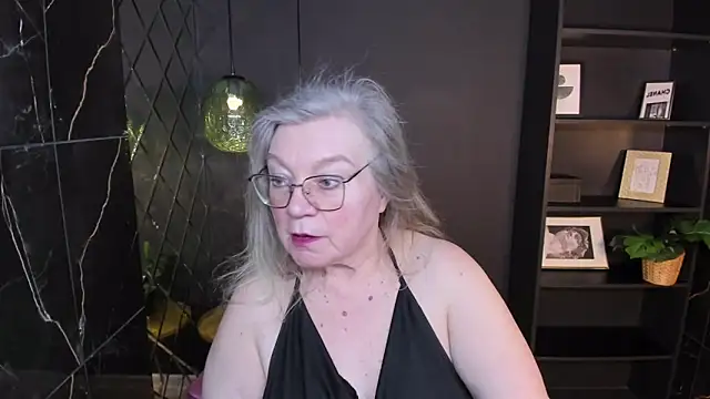 NataliMellow online show from February 2026 01:04:01 PM