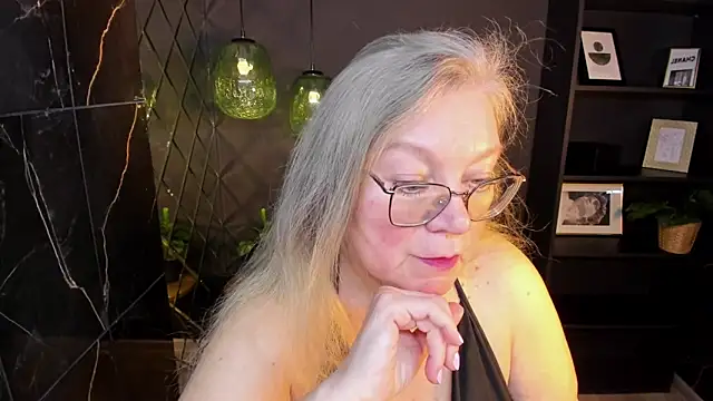 NataliMellow online show from February 2026 01:11:01 PM