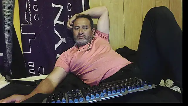 Snapshot of dantehot2020 chatting on March 2026 12:03:02 AM dantehot2020 online show from March 2026 12:03:02 AM