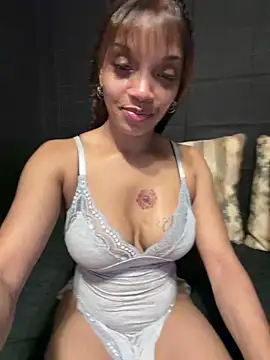 Snapshot of Rakiyahcharms chatting on June 2026 06:29:02 AM Rakiyahcharms online show from June 2026 06:29:02 AM
