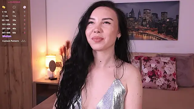 Snapshot of Leila__Sweet chatting on April 2026 07:07:01 AM Leila Sweet online show from April 2026 07:07:01 AM