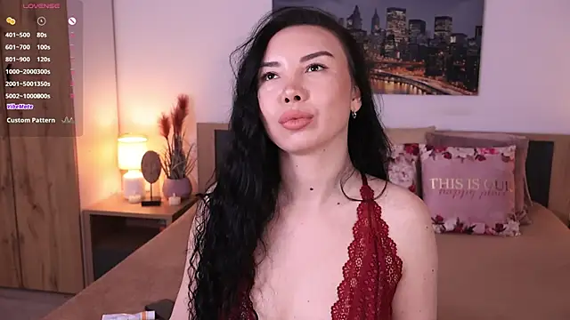 Snapshot of Leila__Sweet chatting on April 2026 05:32:02 AM Leila Sweet online show from April 2026 05:32:02 AM