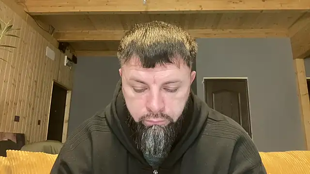 Snapshot of AlphaSparks chatting on December 2025 04:30:02 AM AlphaSparks online show from December 2025 04:30:02 AM