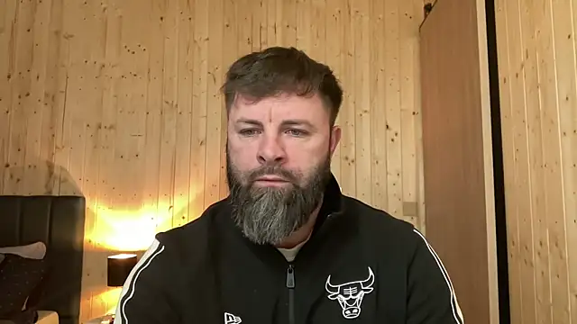 Snapshot of AlphaSparks chatting on March 2026 04:18:02 AM AlphaSparks online show from March 2026 04:18:02 AM