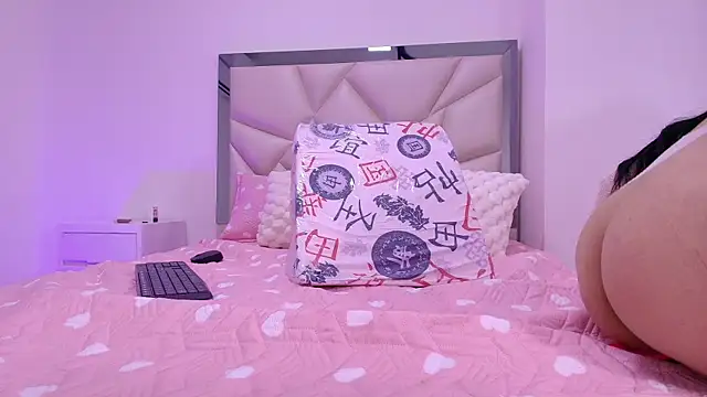 Snapshot of sarakaisy chatting on October 2025 01:15:02 PM sarakaisy online show from October 2025 01:15:02 PM