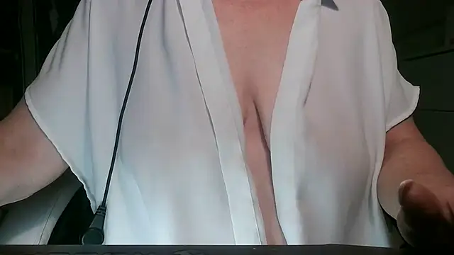 Snapshot of heidi60 chatting on February 2025 01:30:01 PM heidi60 online show from February 2025 01:30:01 PM