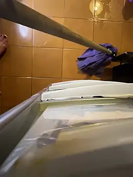 Snapshot of Wet-Pussycat chatting on January 2025 04:06:01 PM Wet-Pussycat online show from January 2025 04:06:01 PM