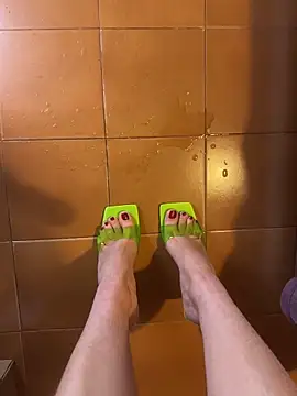 Snapshot of Wet-Pussycat chatting on February 2025 03:03:01 PM Wet-Pussycat online show from February 2025 03:03:01 PM