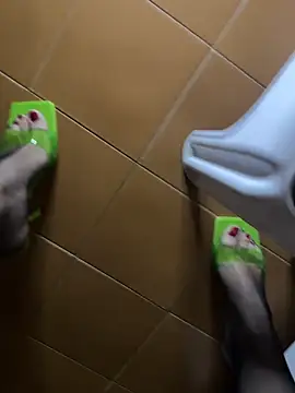 Snapshot of Wet-Pussycat chatting on February 2025 10:58:01 PM Wet-Pussycat online show from February 2025 10:58:01 PM