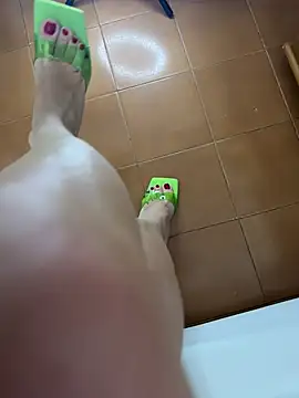 Snapshot of Wet-Pussycat chatting on February 2025 02:14:02 PM Wet-Pussycat online show from February 2025 02:14:02 PM