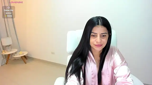 Snapshot of renata_t_ chatting on March 2025 10:32:02 AM renata t  online show from March 2025 10:32:02 AM