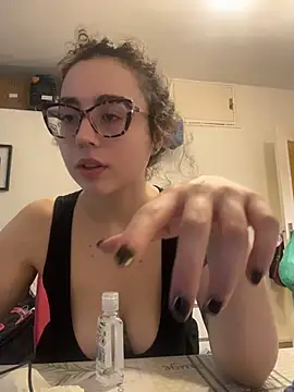 ladyturtle online show from May 2026 01:30:02 PM