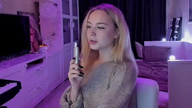 Snapshot of MaryDreaminess chatting on September 2025 07:19:02 PM MaryDreaminess online show from September 2025 07:19:02 PM