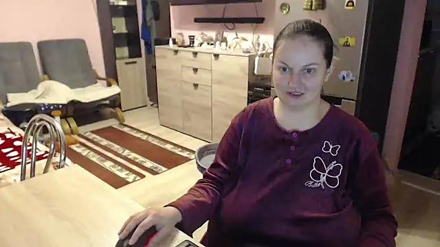 Snapshot of BustyLadyAlma chatting on January 2025 05:34:01 AM BustyLadyAlma online show from January 2025 05:34:01 AM