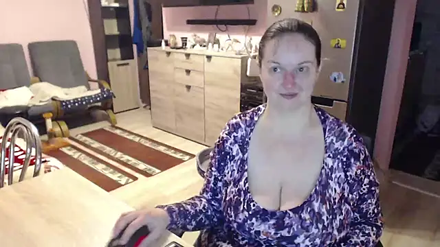 Snapshot of BustyLadyAlma chatting on February 2025 05:37:01 AM BustyLadyAlma online show from February 2025 05:37:01 AM