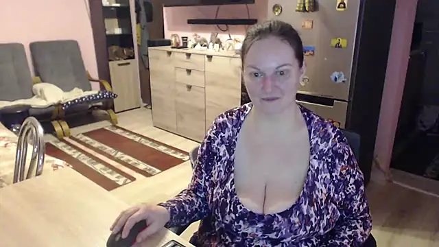 Snapshot of BustyLadyAlma chatting on March 2025 05:35:01 AM BustyLadyAlma online show from March 2025 05:35:01 AM