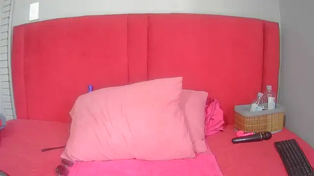 Snapshot of Sexycandyxxx chatting on November 2025 07:29:01 AM Sexycandyxxx online show from November 2025 07:29:01 AM