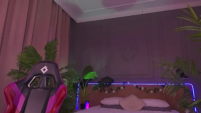 Devilinee online show from February 2025 10:15:02 AM