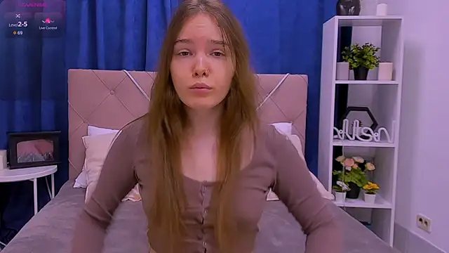 Janie JJ Curvie online show from February 2026 01:00:02 AM