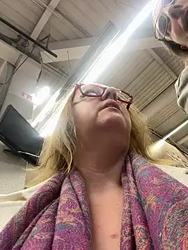 cplcokins34 online show from December 2024 06:27:02 PM