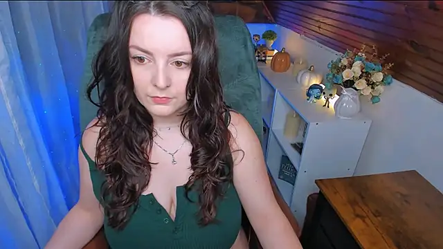 Snapshot of ErinMarshall chatting on April 2026 09:29:02 AM ErinMarshall online show from April 2026 09:29:02 AM