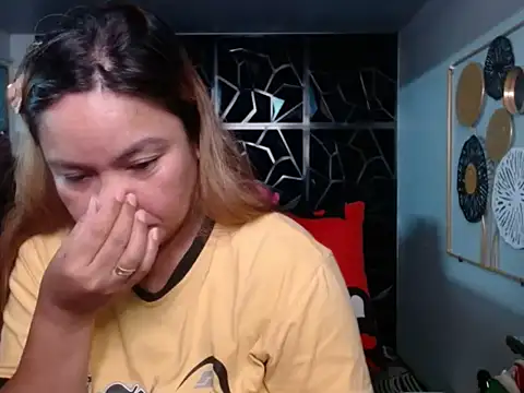 ambersmile online show from September 2025 10:23:02 PM