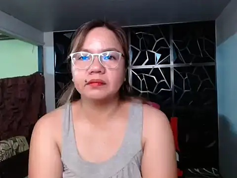 ambersmile online show from September 2025 08:58:02 PM