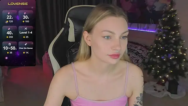 Snapshot of BiMolly chatting on January 2025 01:06:01 AM BiMolly online show from January 2025 01:06:01 AM