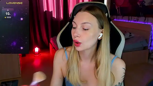 Snapshot of BiMolly chatting on September 2025 05:40:02 AM BiMolly online show from September 2025 05:40:02 AM