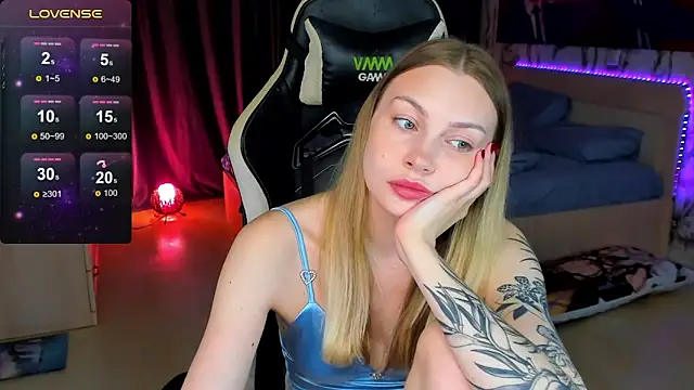 Snapshot of BiMolly chatting on September 2025 07:50:02 PM BiMolly online show from September 2025 07:50:02 PM