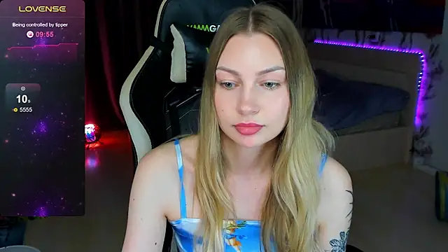 Snapshot of BiMolly chatting on November 2025 02:57:02 AM BiMolly online show from November 2025 02:57:02 AM